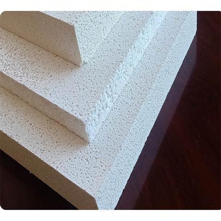 解析新型建筑節(jié)能材料 硅鋁基復(fù)合保溫板——滲透型熱固復(fù)合聚苯乙烯泡沫板的優(yōu)勢(shì)與應(yīng)用